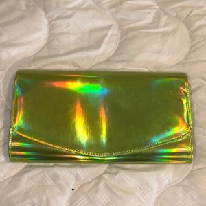 Hologram Clutch